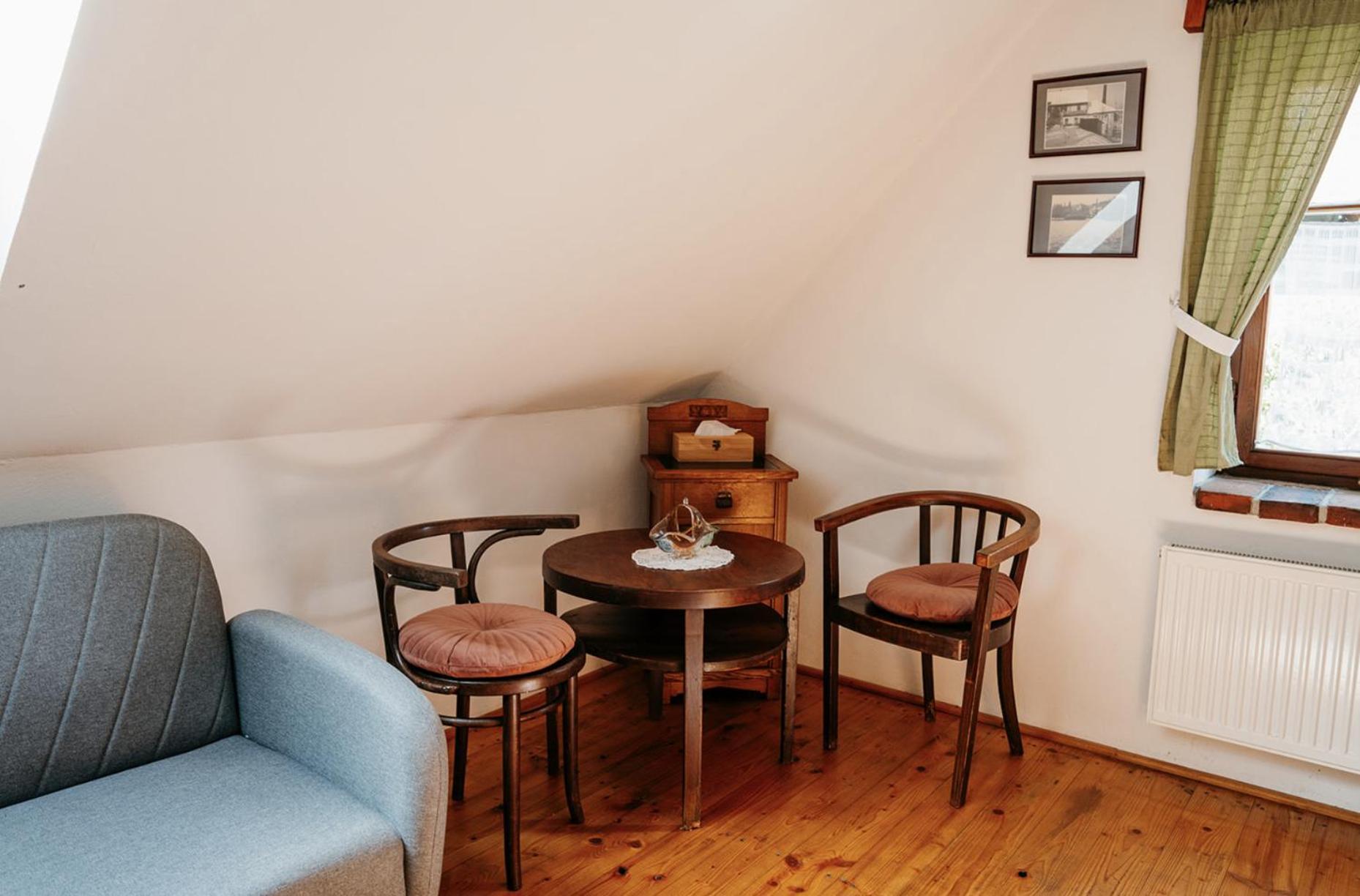 Hotel Restaurant A Penzion Na Cechach Korouhev Esterno foto
